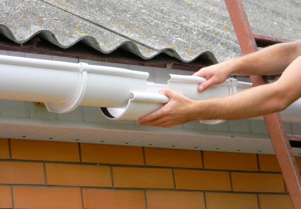 Cost of Gutter Hanging in Belleville